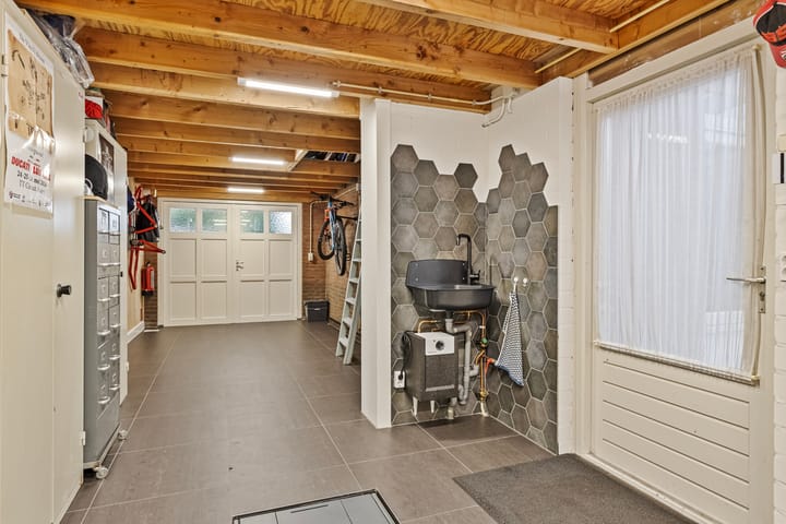 Foto 21 van Niesstraat 15-A