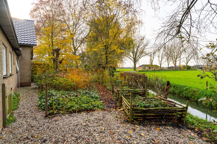 Photo 34 of Veldweg 8