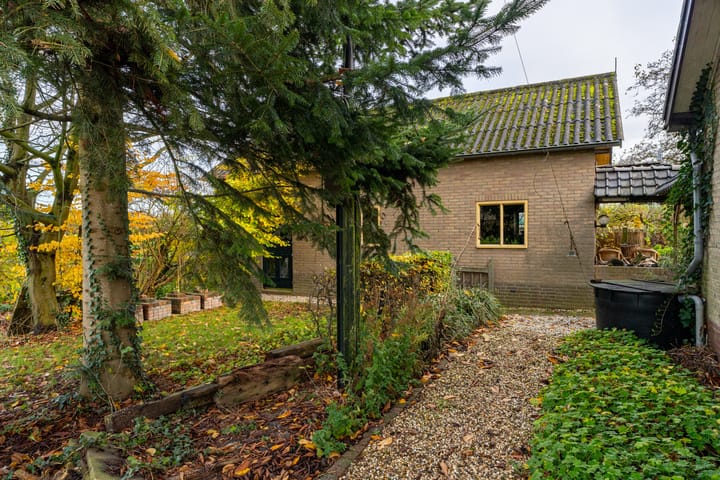 Photo 36 of Veldweg 8