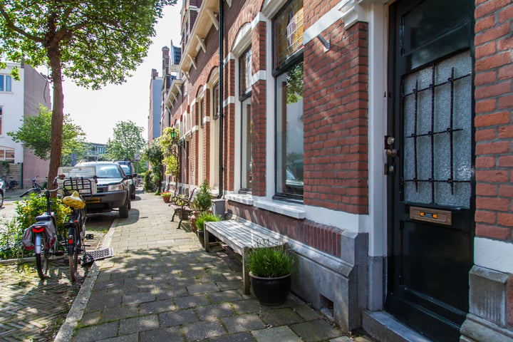 Bekijk foto 2 van Lourens Costerstraat 8