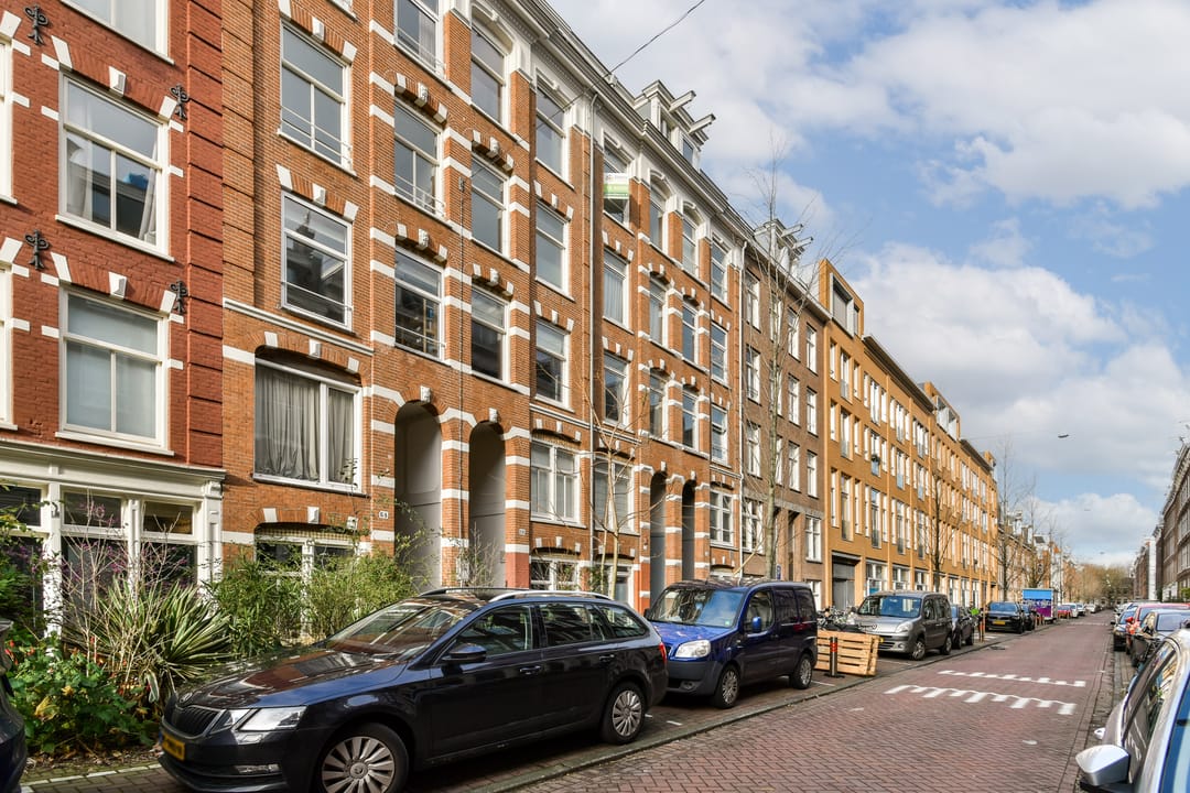 Photo 1 of Van Oldenbarneveldtstraat 68-O