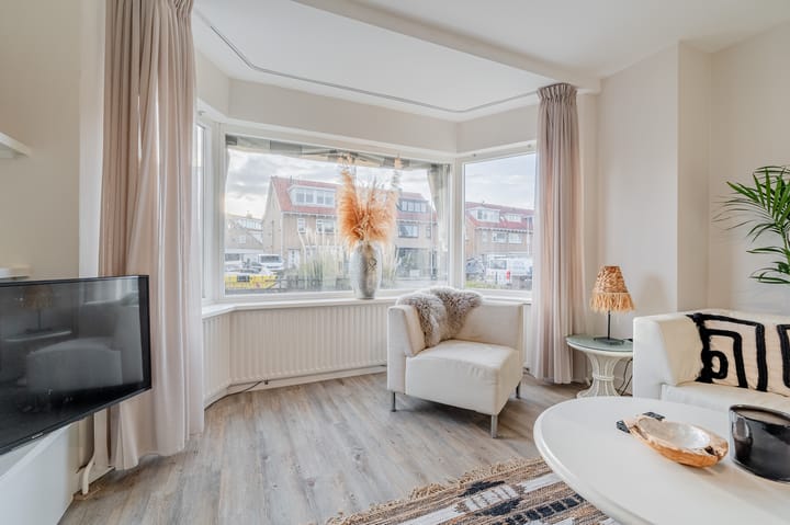 Photo 8 of Quarles van Uffordstraat 98