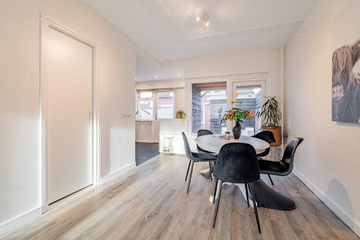 Photo 12 of Quarles van Uffordstraat 98