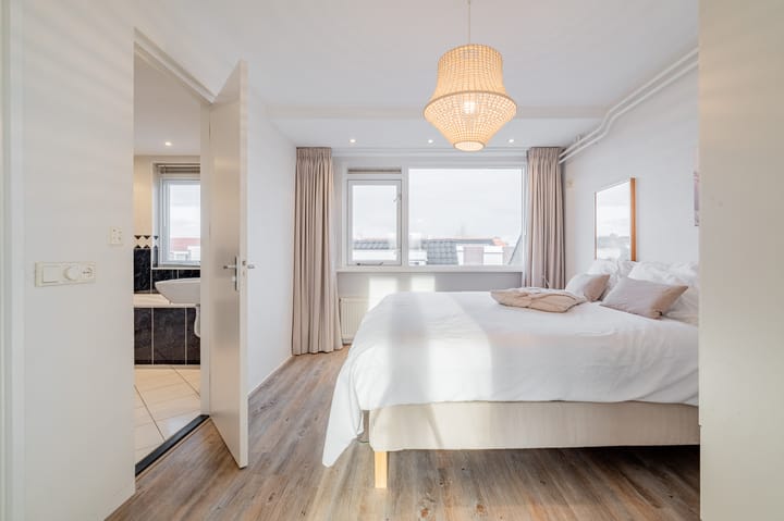 Photo 25 of Quarles van Uffordstraat 98