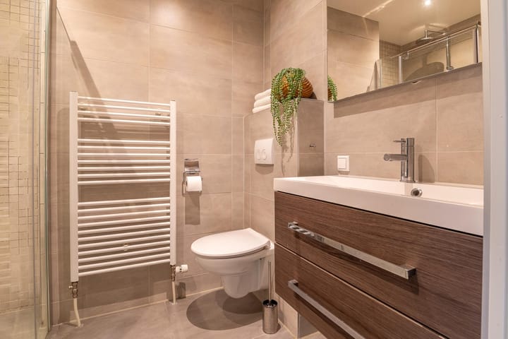 Photo 19 of Bloys van Treslongstraat 15-1