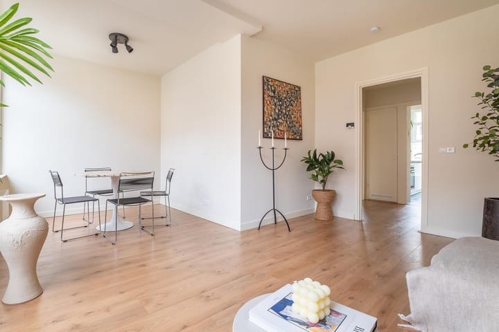 Foto 4 van Bloys van Treslongstraat 15-1