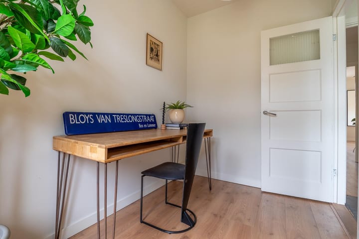 Photo 16 of Bloys van Treslongstraat 15-1