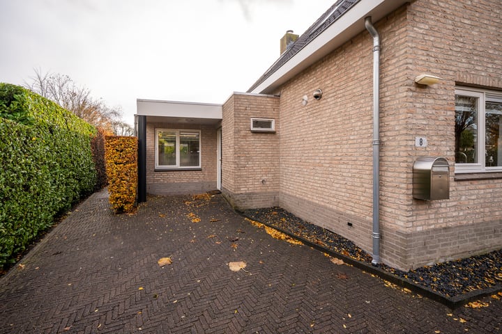 Bekijk foto 38 van IJsbaan 8