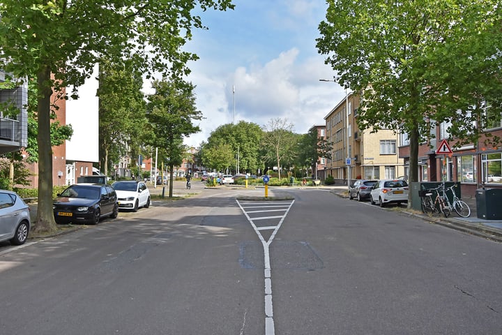 View photo 29 of Medemblikstraat 74