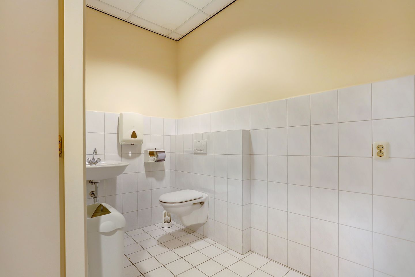View photo 5 of Graafschap Hornelaan 116-B