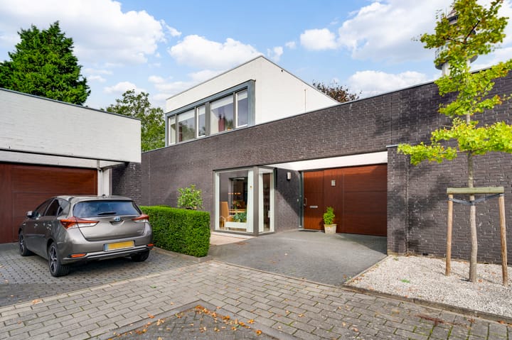 Foto 2 van Burton Jostweg 10