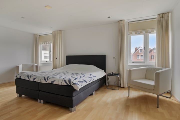 Foto 24 van Indira Gandhilaan 60