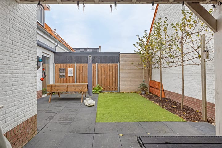 Foto 32 van Arjaan Katsmanstraat 2