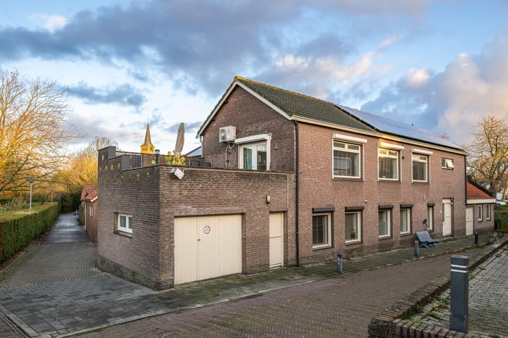 View photo 4 of Achterdijk 12