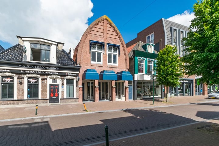 Bekijk foto 1 van Hoofdstraat 66