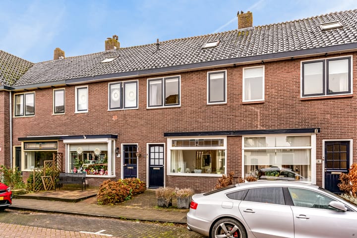 Foto 29 van Dahliastraat 6