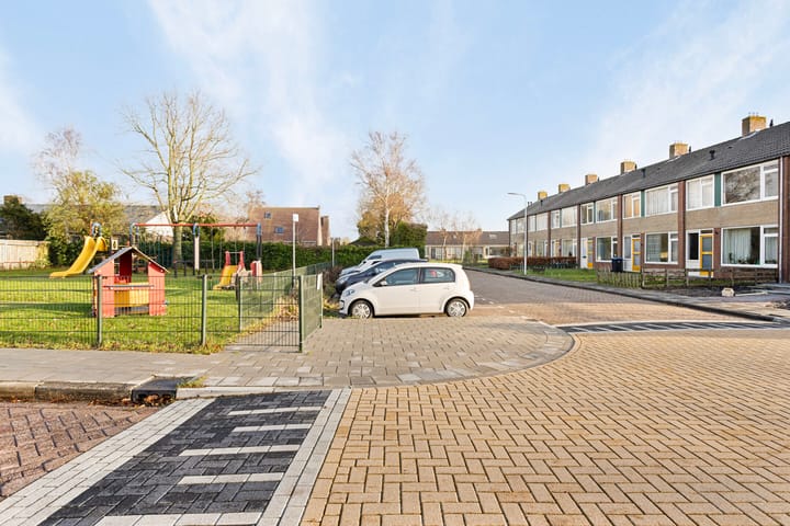 Foto 33 van Ida van Tiarastrjitte 8