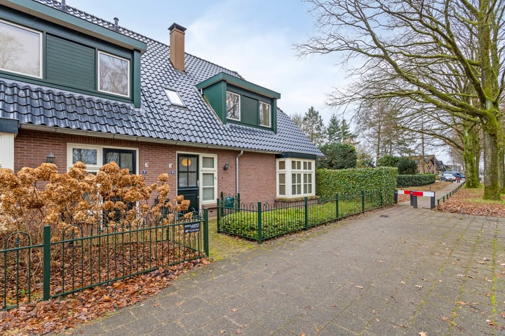 View photo 42 of Beekstraat 49