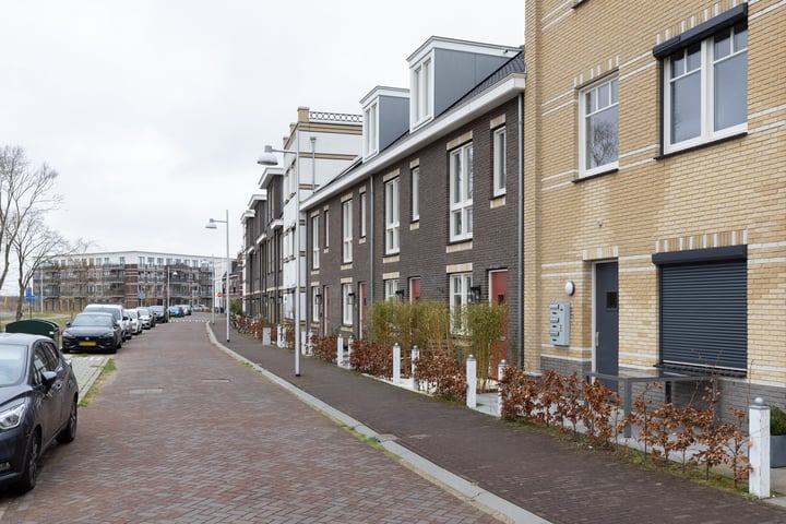 Bekijk foto 40 van Fort Heemstedestraat 11