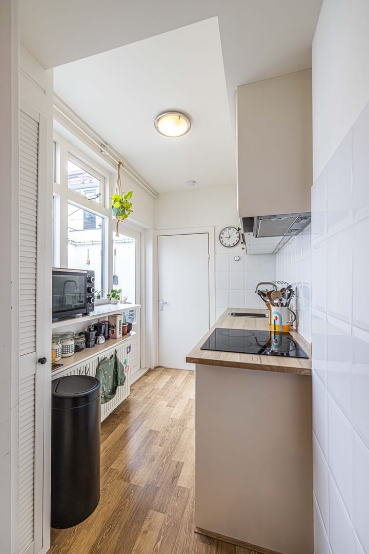 Foto 16 van De Genestetstraat 31