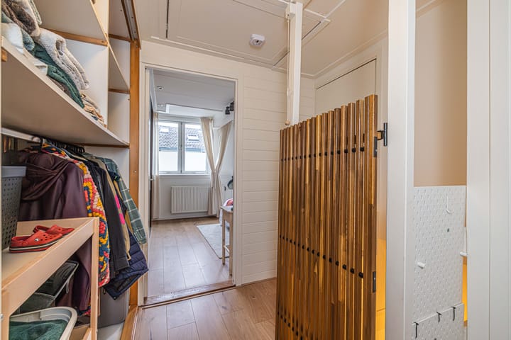 Foto 32 van De Genestetstraat 31