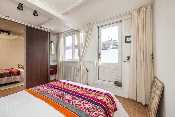 Foto 37 van De Genestetstraat 31