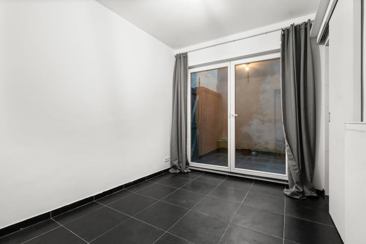 Photo 11 of Zuid-Peterstraat 6