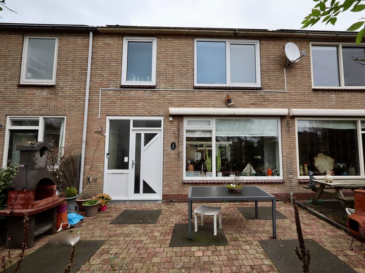 Foto 2 van Esdoornlaan 4