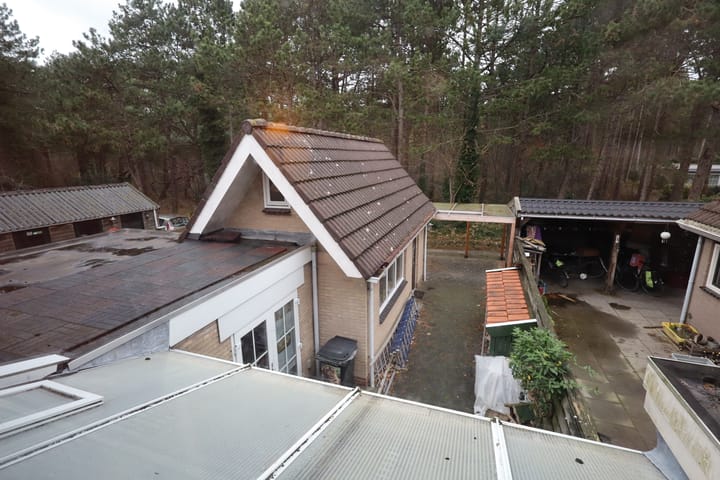 Foto 20 van Esdoornlaan 4