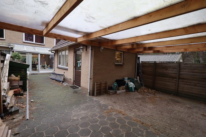 Foto 23 van Esdoornlaan 4