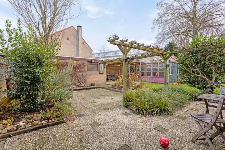 Foto 33 van Rodinstraat 2