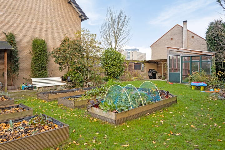 Foto 36 van Rodinstraat 2