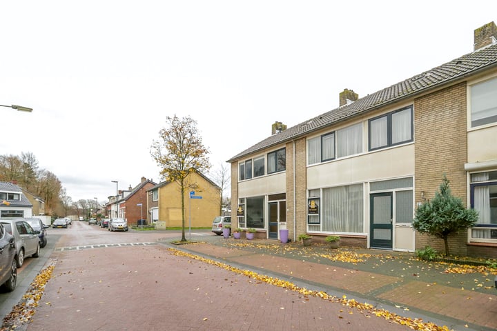 Bekijk foto 2 van Pastoor Kuijpersstraat 22