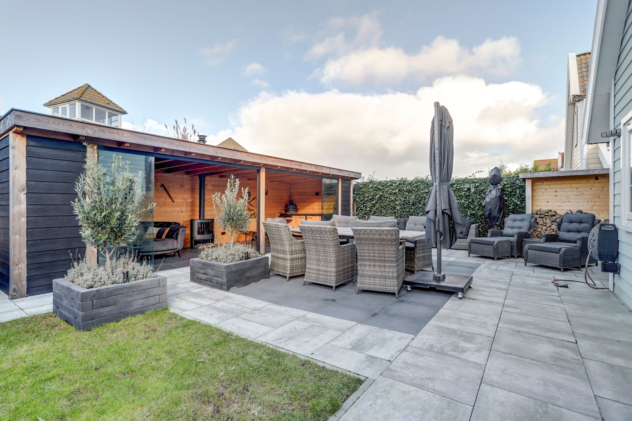 Foto 3 van De Heeren van 's-Gravensande 130