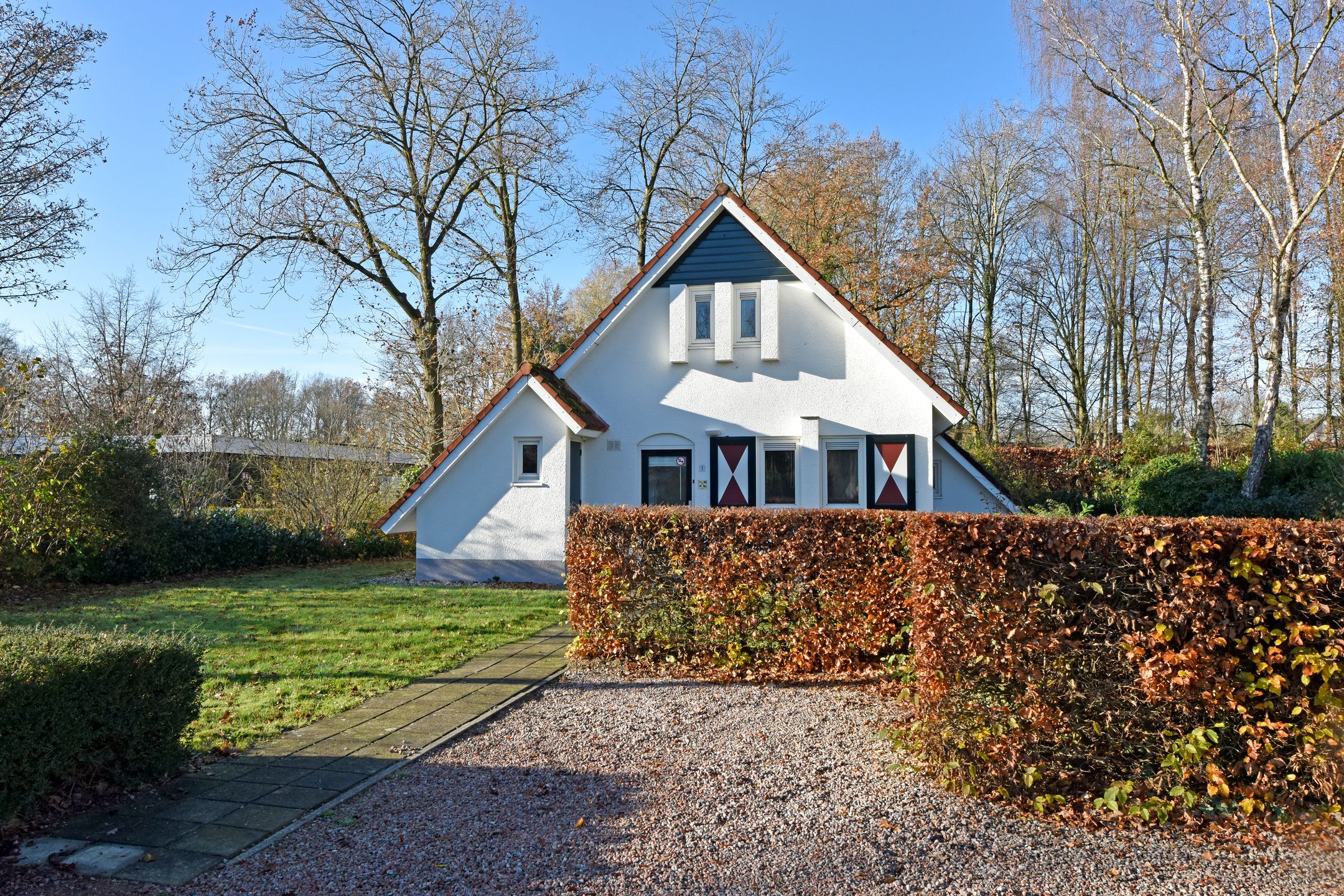 Foto 3 van Zwembadweg 1-001