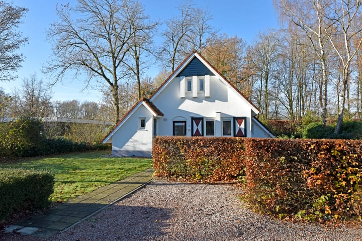 Foto 3 van Zwembadweg 1-001