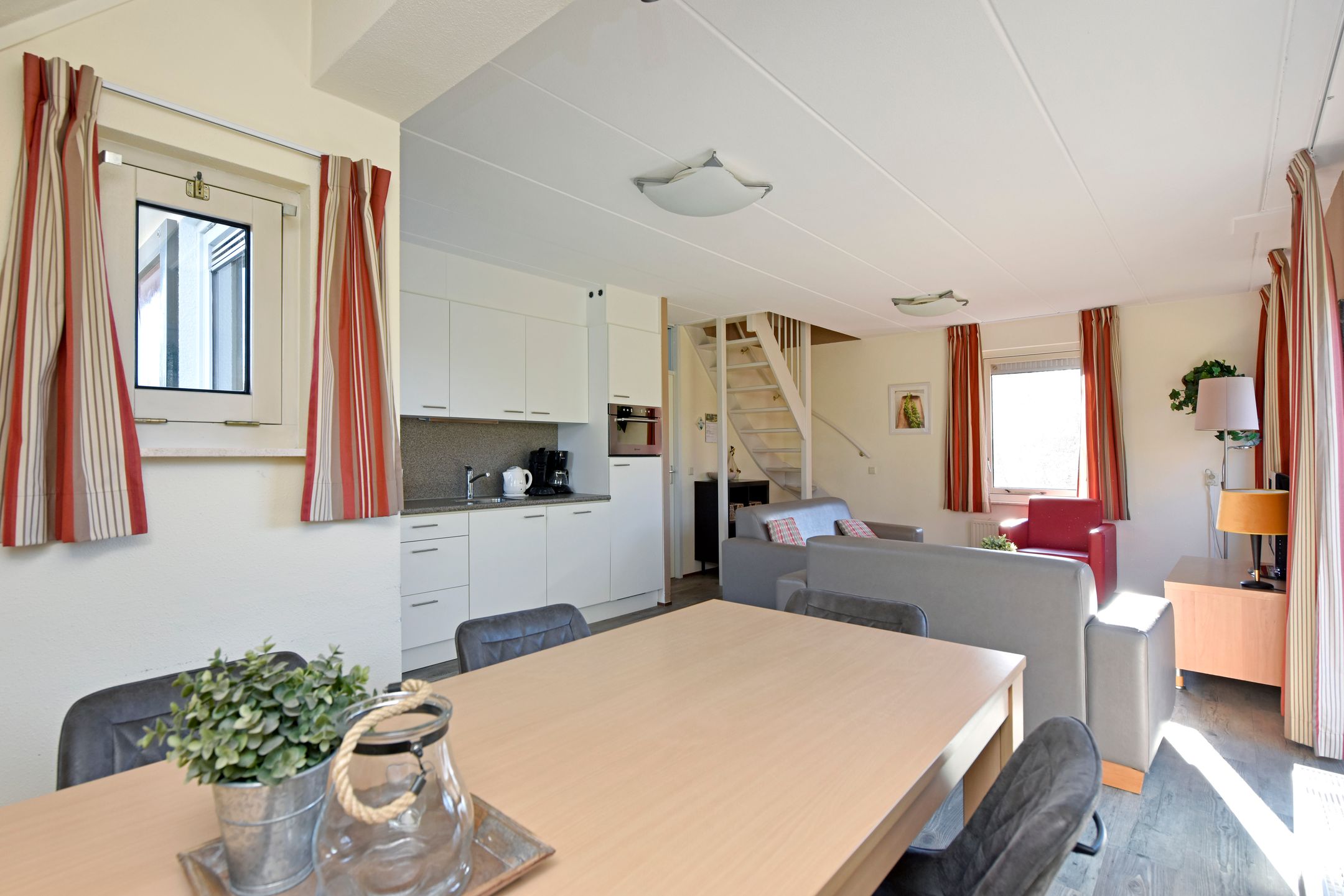 Foto 12 van Zwembadweg 1-001