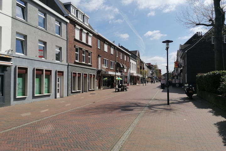 View photo 15 of Kloosterraderstraat 6