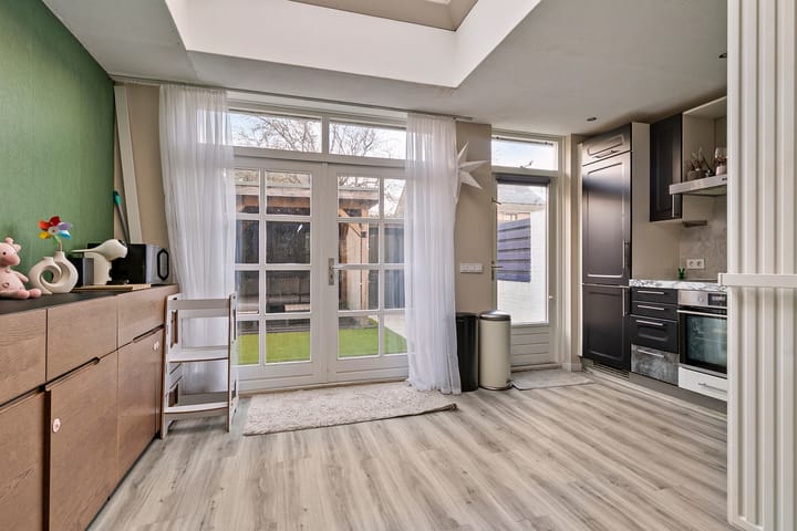 Foto 12 van Hindeloopenstraat 72