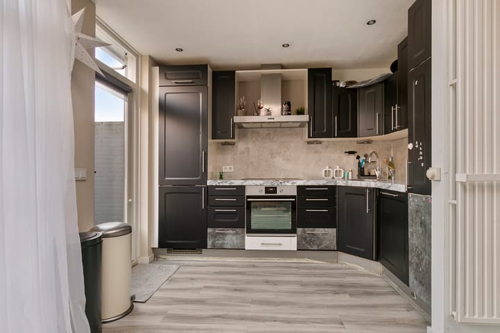 Foto 13 van Hindeloopenstraat 72