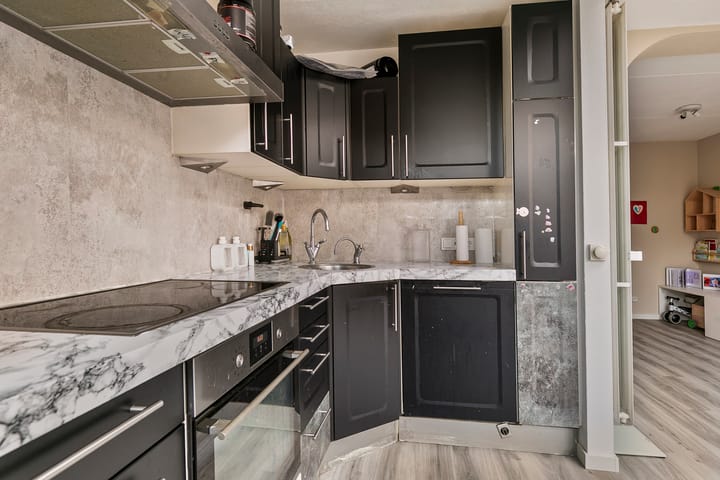 Foto 15 van Hindeloopenstraat 72