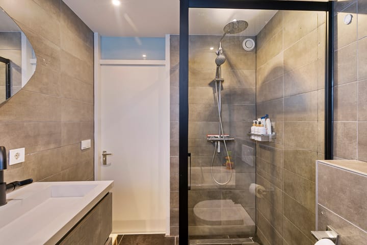 Foto 24 van Hindeloopenstraat 72