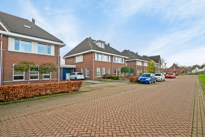 Photo 29 of Veenmos 75