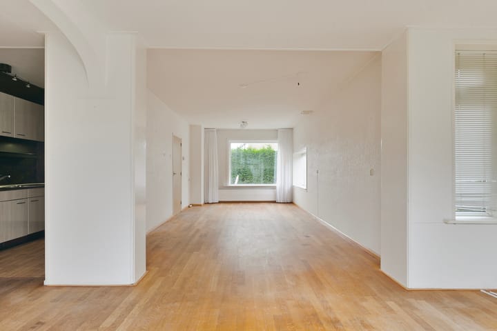 Foto 8 van Donker Curtiusstraat 1