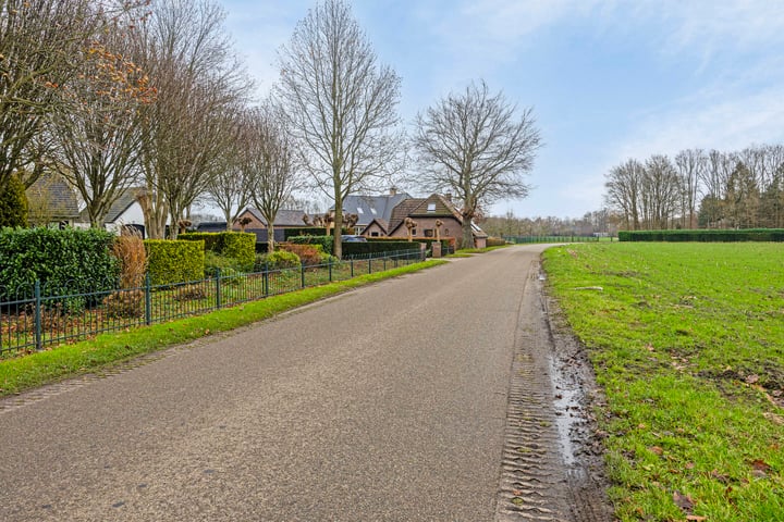 Bekijk foto 35 van Beatrixweg 36