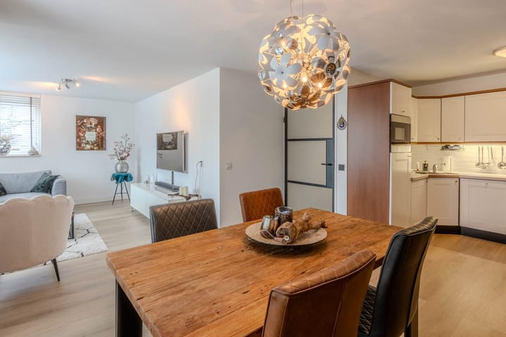 Photo 12 of Goudenregenplein 152