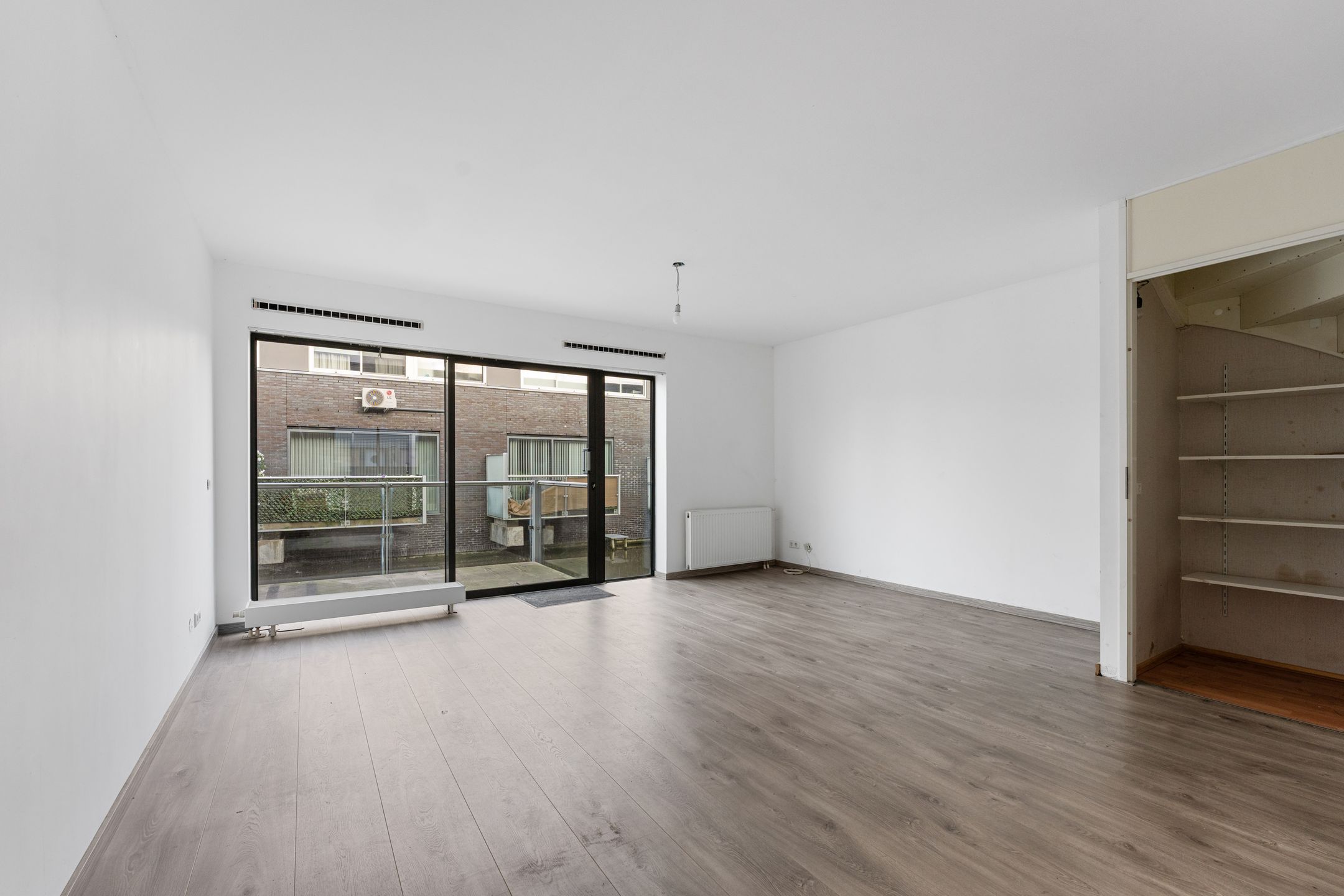 Photo 6 of Van der Voortvaart 17