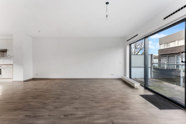 Photo 8 of Van der Voortvaart 17