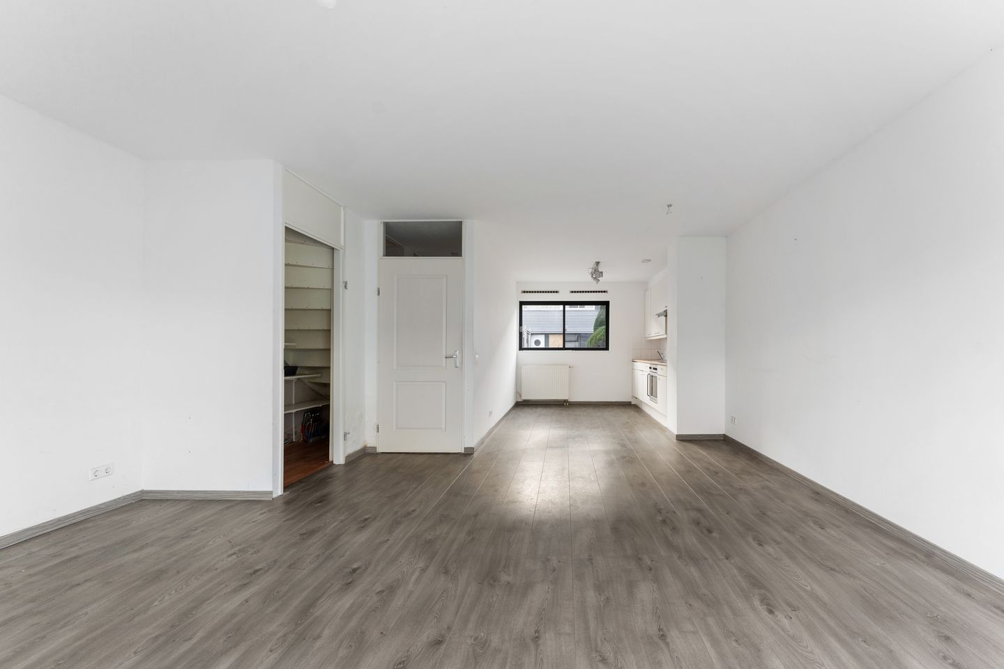 Photo 14 of Van der Voortvaart 17