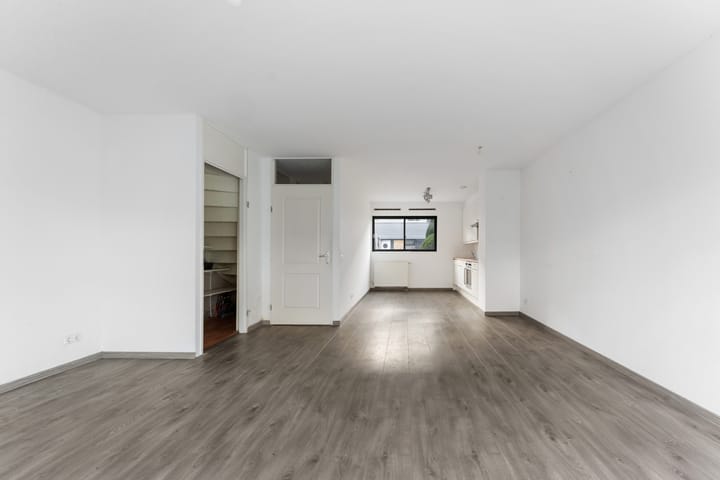 Photo 14 of Van der Voortvaart 17